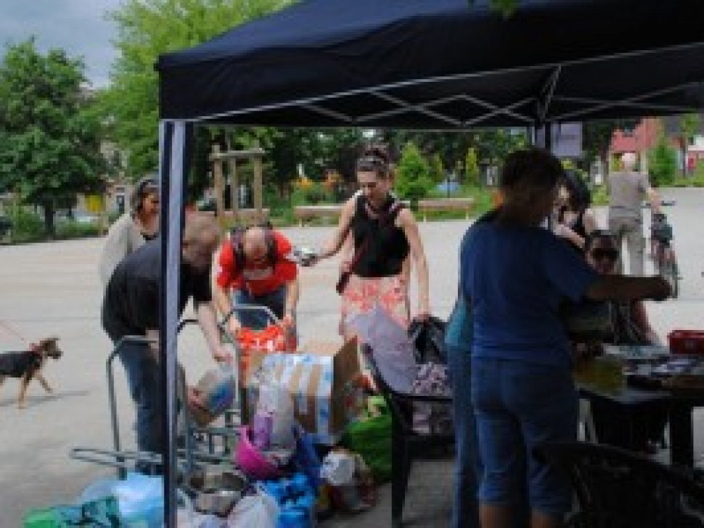 Relacja ze zbiórki na rzecz schroniska w Józefowie.