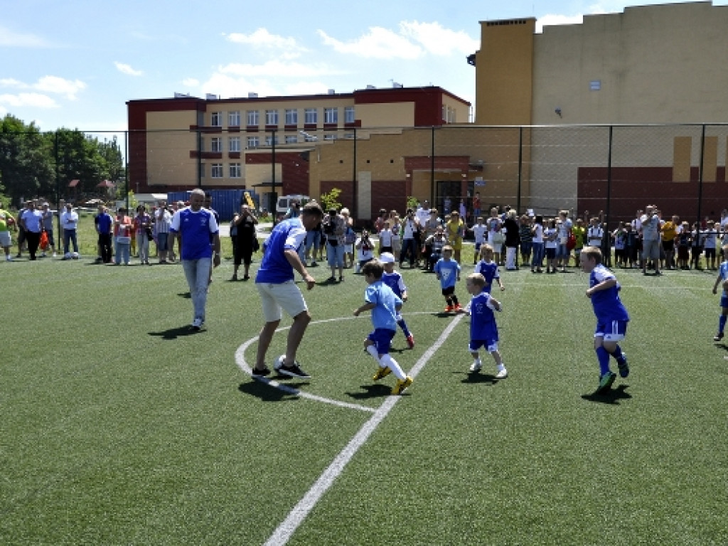Łukasz Podolski i Tomasz Kłos odwiedzili Football Academy w Płońsku