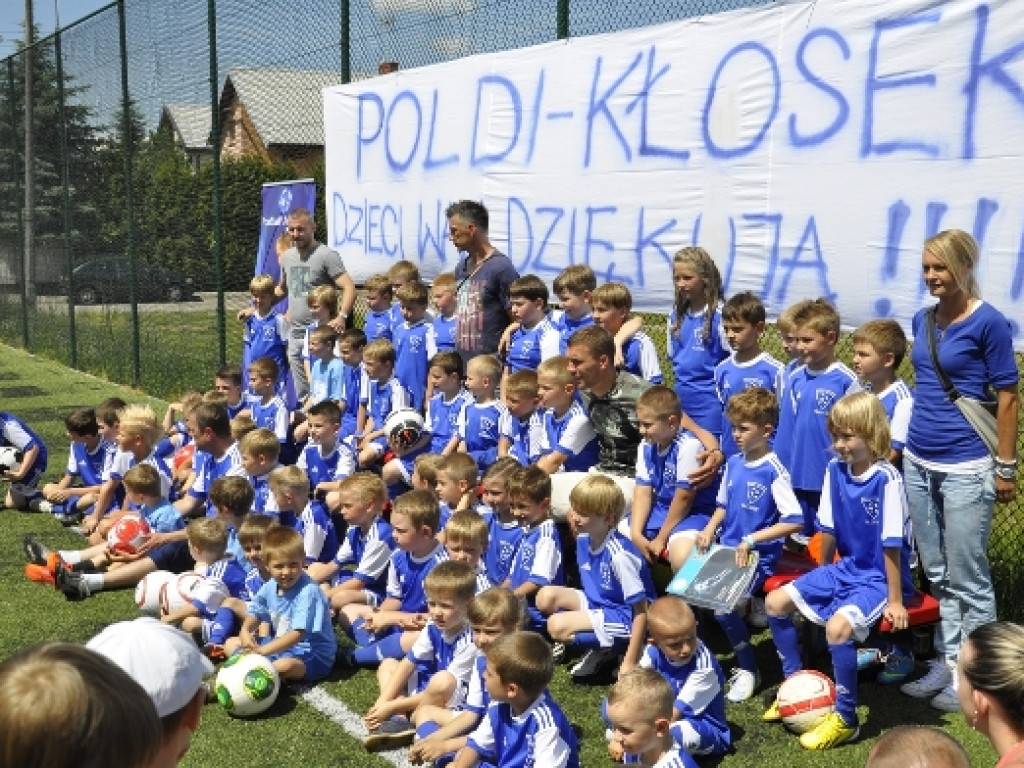 Łukasz Podolski i Tomasz Kłos odwiedzili Football Academy w Płońsku