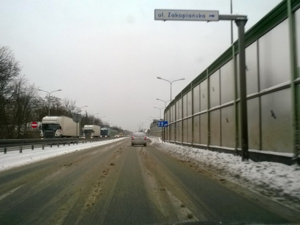 Fatalne warunki na drogach w regionie