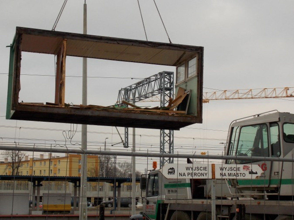 Legionowo: Rozebrali stary dworzec