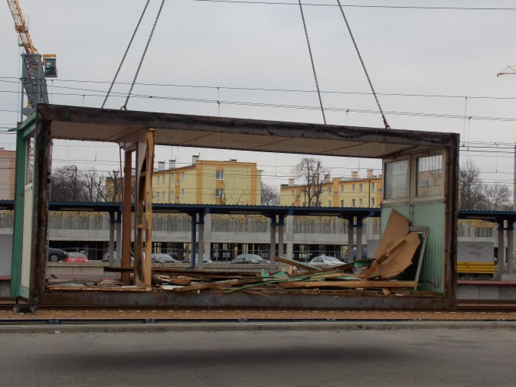 Legionowo: Rozebrali stary dworzec