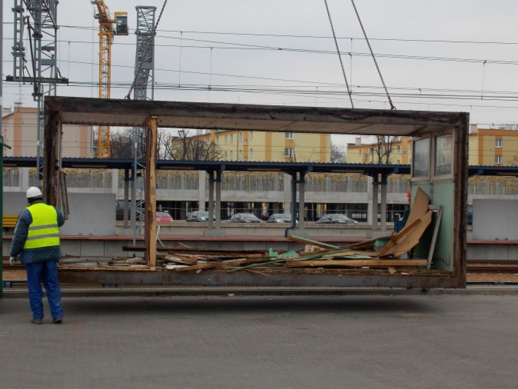 Legionowo: Rozebrali stary dworzec