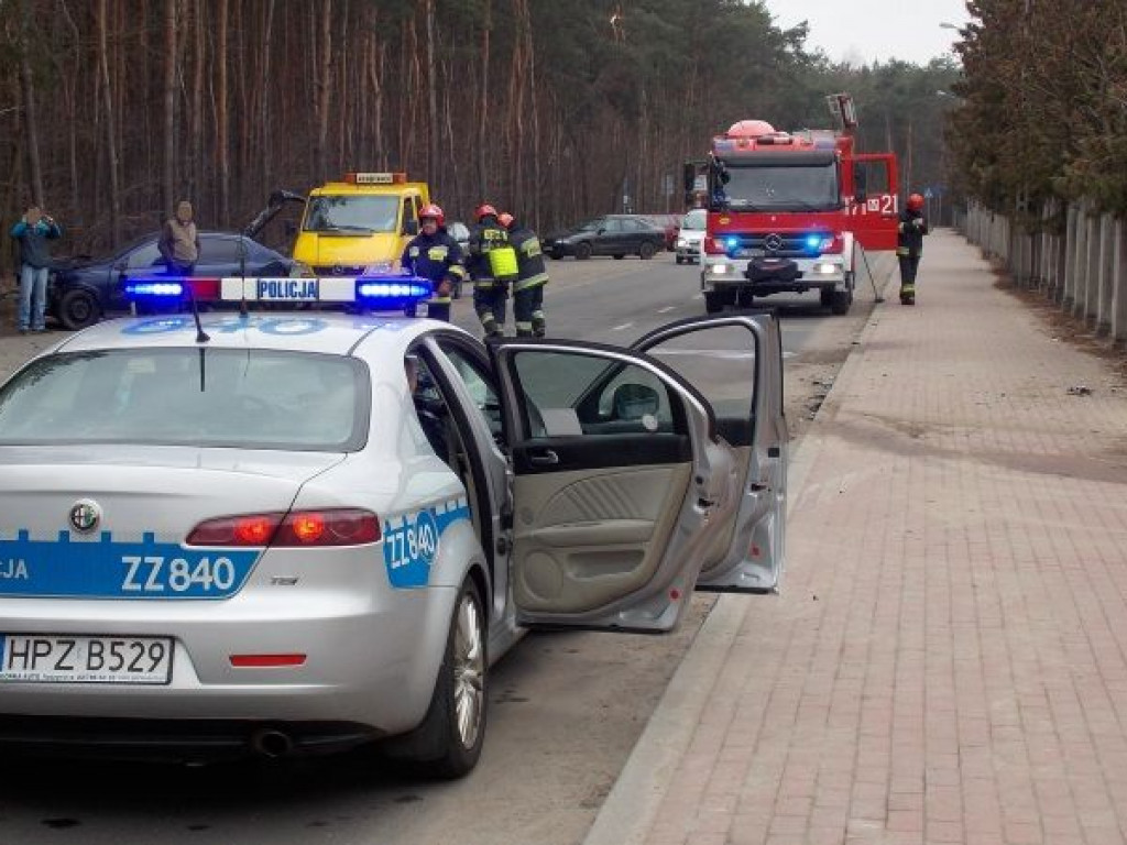 Legionowo: Staranował ogrodzenie cmentarza