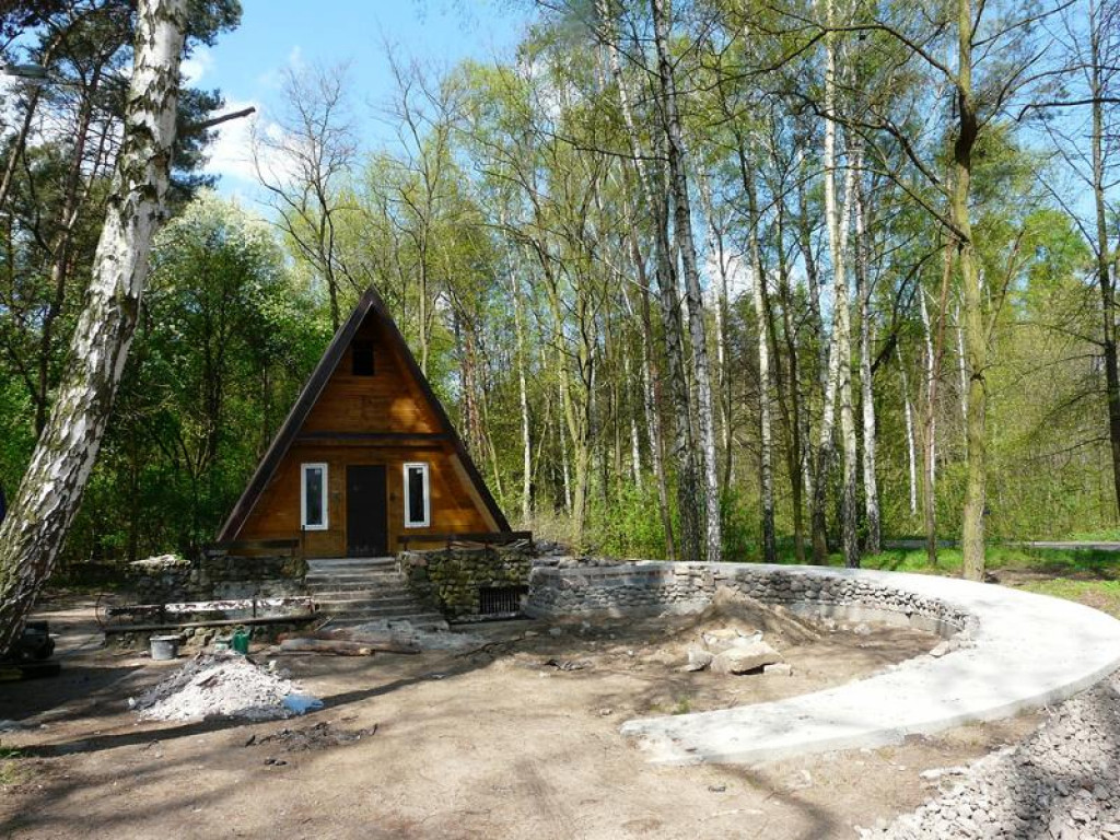 Pomiechówek: Promenada nad Wkrą w lipcu