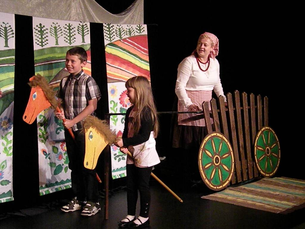 Nowy Dwór Maz.: Staropolskie obrzędy w Poranku z Teatrem