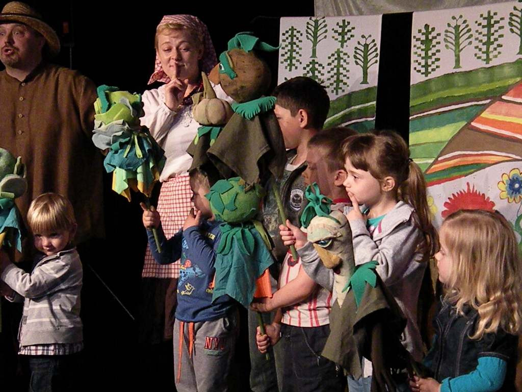 Nowy Dwór Maz.: Staropolskie obrzędy w Poranku z Teatrem