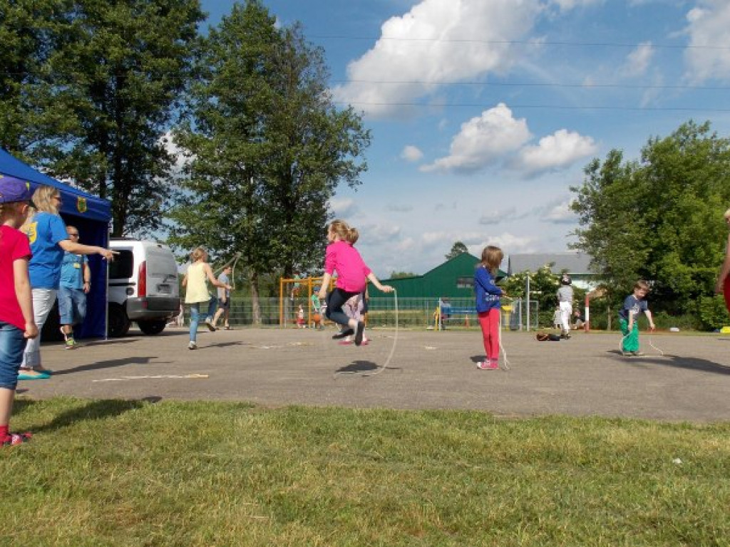 Pierwszy Skrzeszewski Piknik z okazji Dnia Dziecka (galeria)