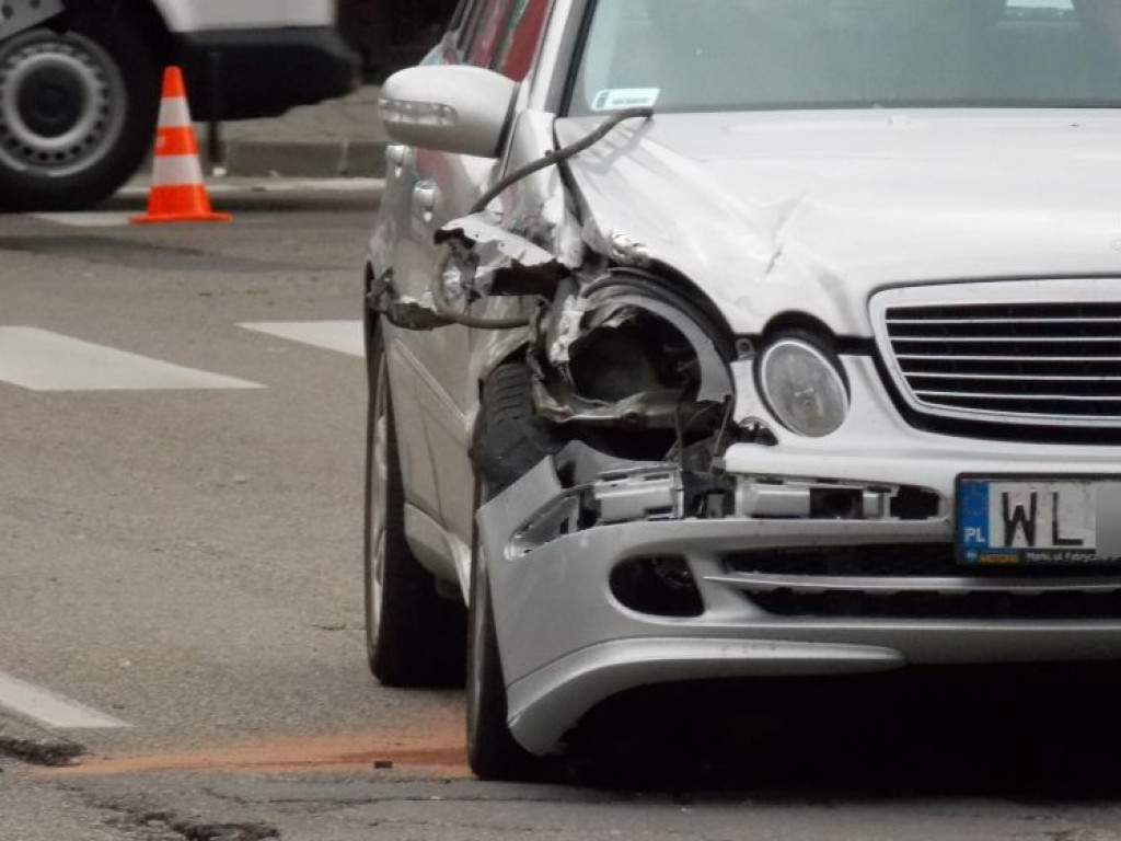 Legionowo: Groźna kolizja na skrzyżowaniu Batorego z 3-go Maja