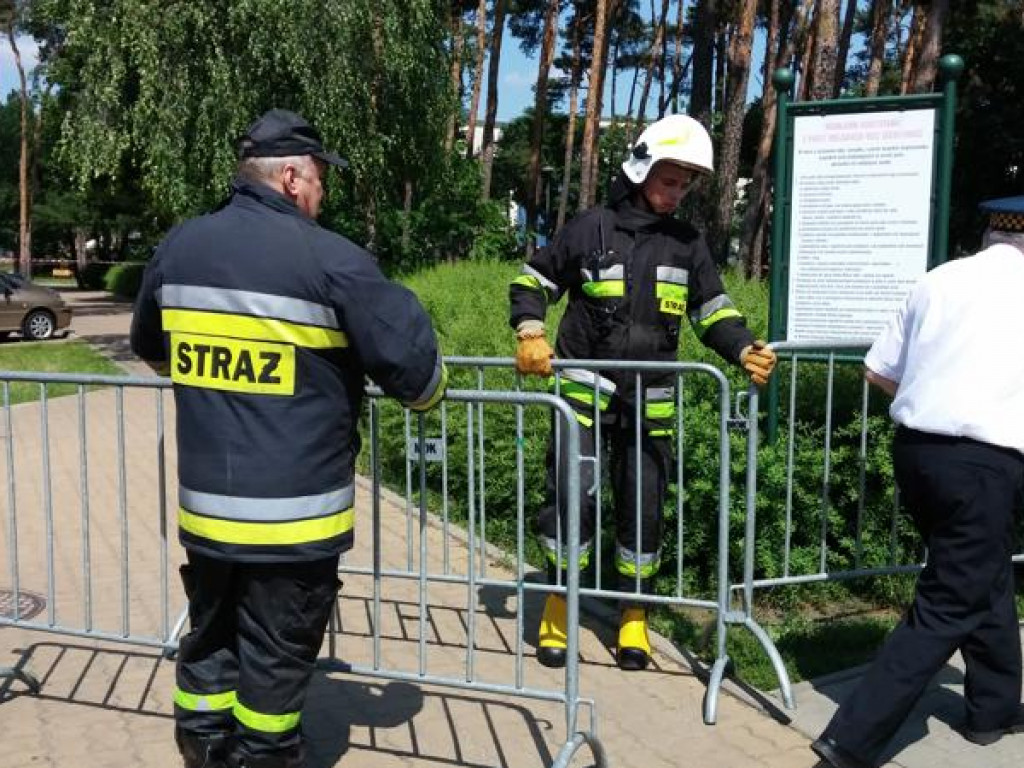 Legionowo: Dzik przy ratuszu. Część Parku Solidarności zamknięta