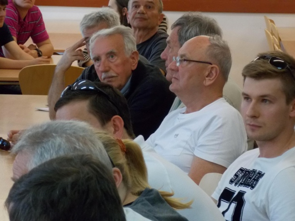 Legionowo: Konsultowali miejską pływalnię