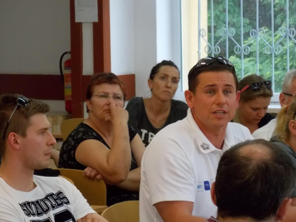 Legionowo: Konsultowali miejską pływalnię