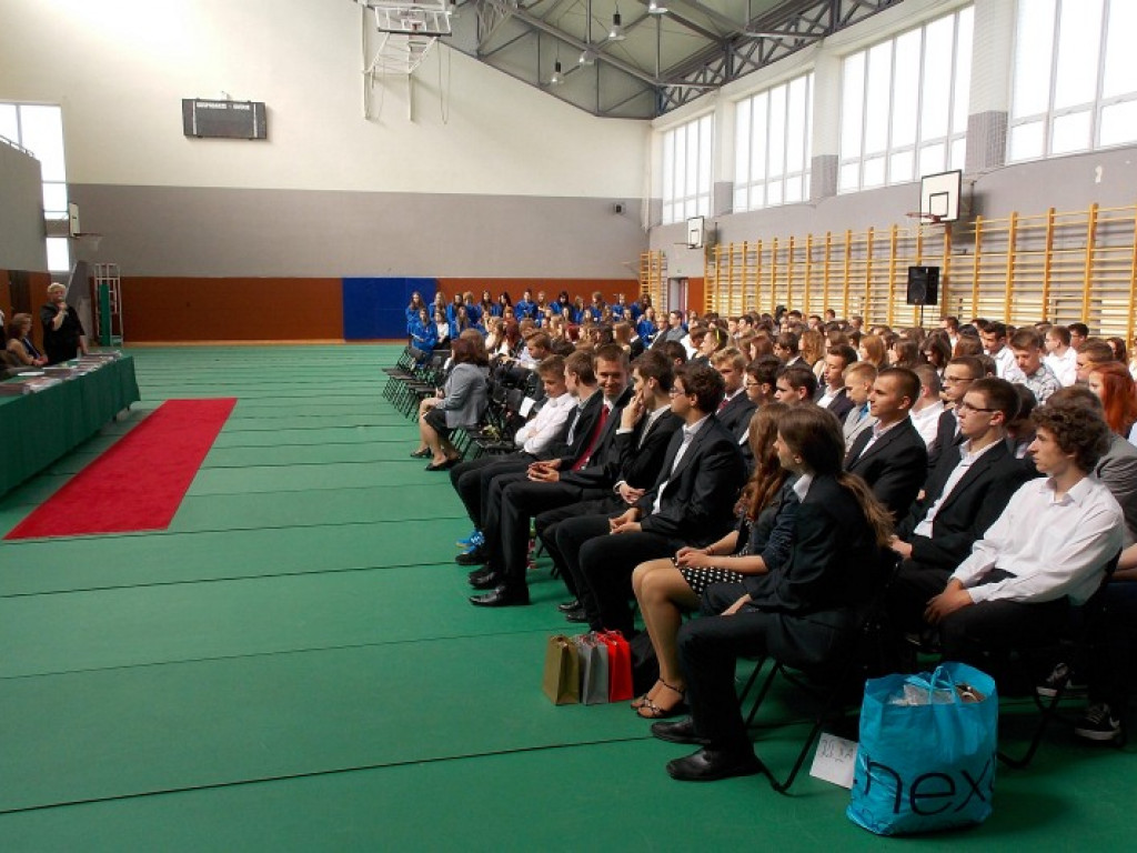 Region: Tysiące uczniów rozpoczyna wakacje