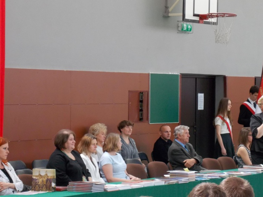 Region: Tysiące uczniów rozpoczyna wakacje