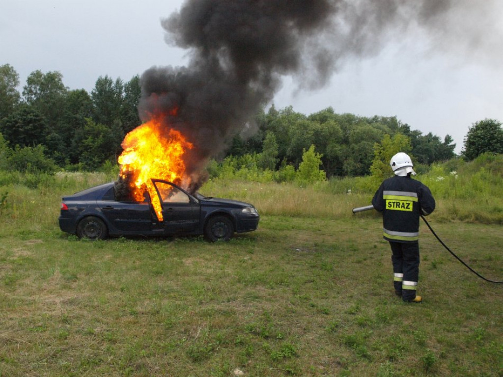 Legionowo: Spłonęły cztery policyjne samochody
