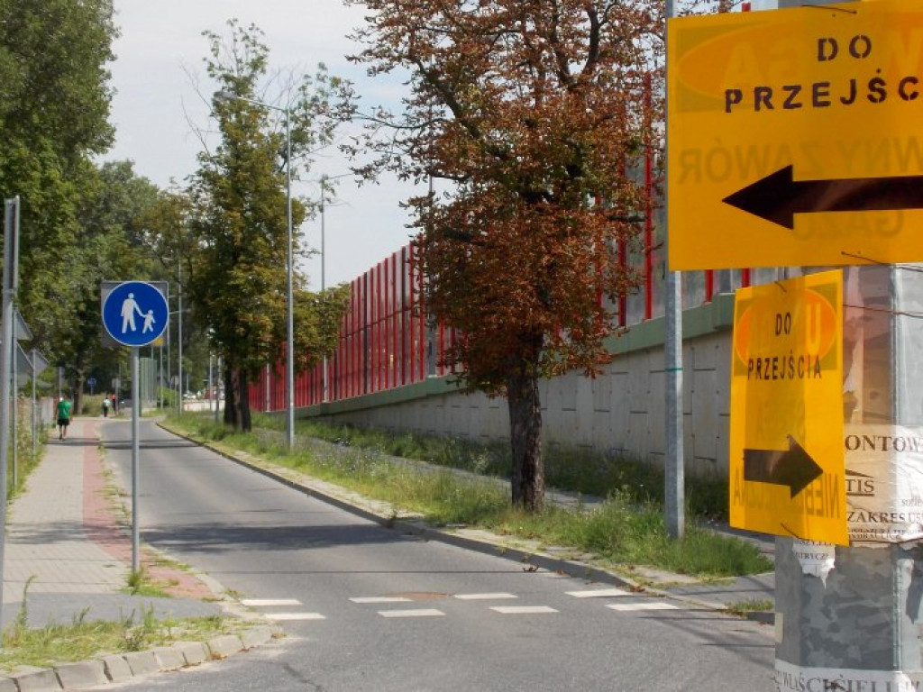 Legionowo: Zamknęli przejście przy PKP. Dłuższa droga na os. Piaski
