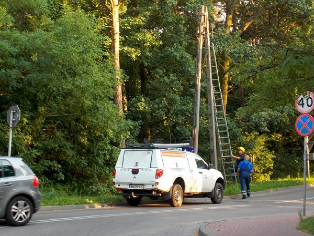 Legionowo: Strażacy gasili płonące drzwi