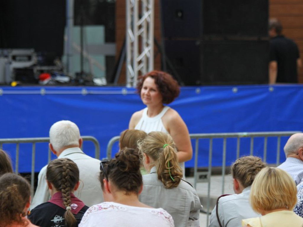 Legionowo: Powstańcze piosenki przy ratuszu
