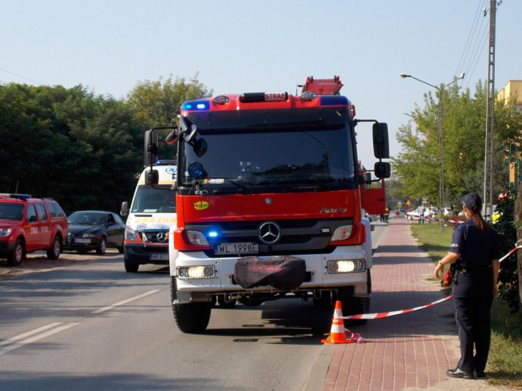 Legionowo: Toyota wypadła z drogi. Są osoby poszkodowane