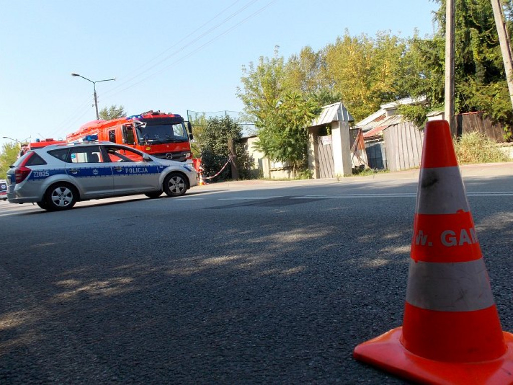 Legionowo: Toyota wypadła z drogi. Są osoby poszkodowane