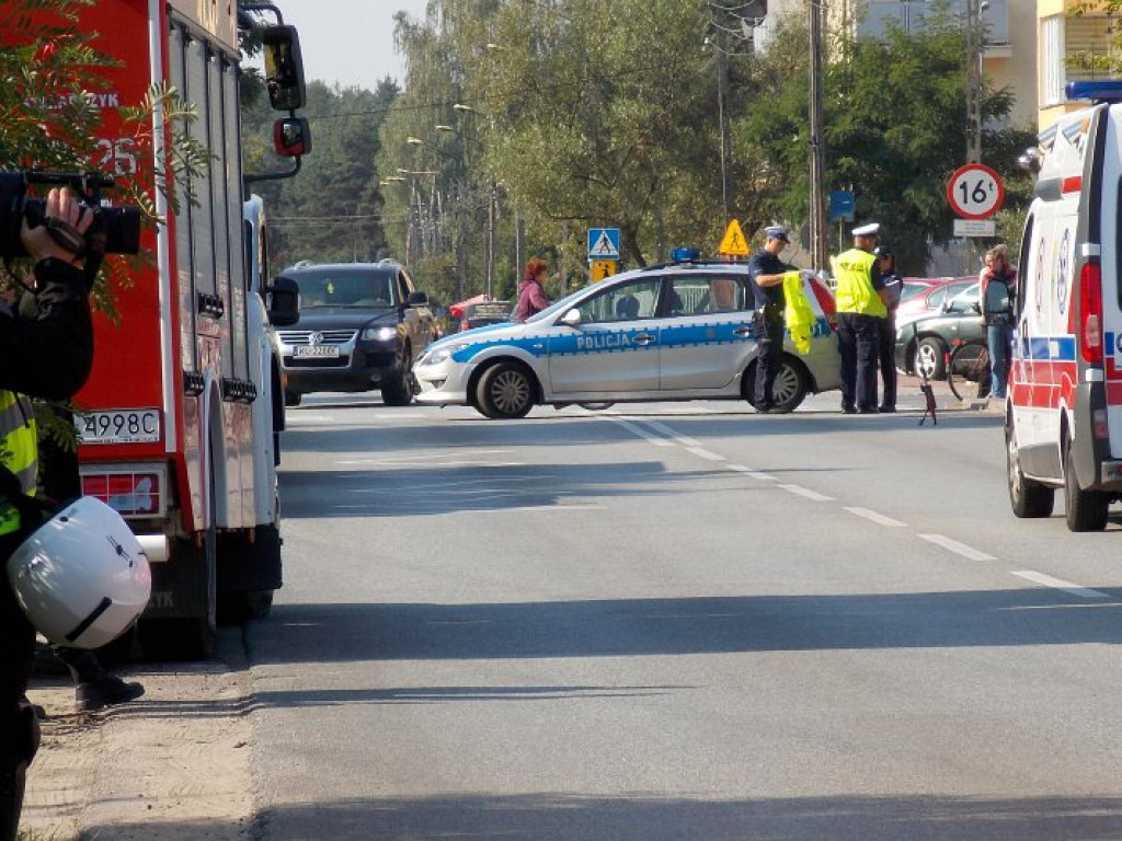 Legionowo: Toyota wypadła z drogi. Są osoby poszkodowane