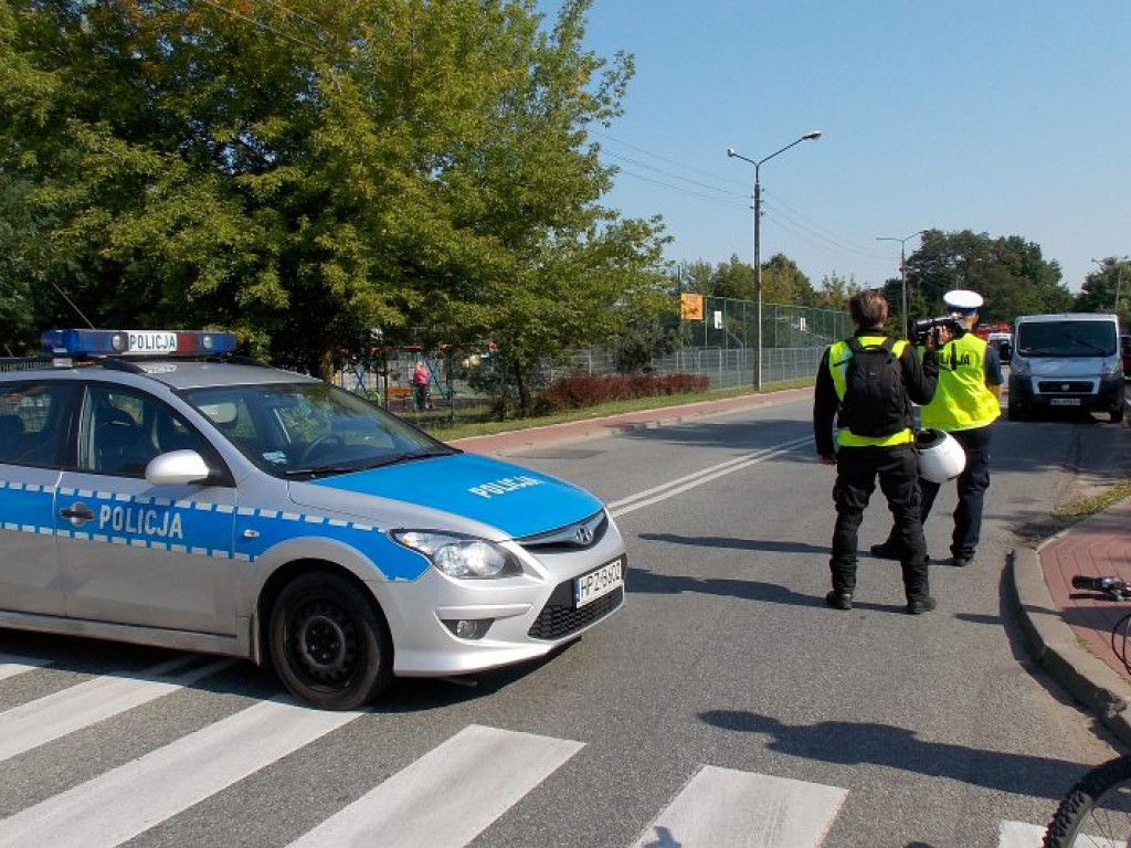 Legionowo: Toyota wypadła z drogi. Są osoby poszkodowane