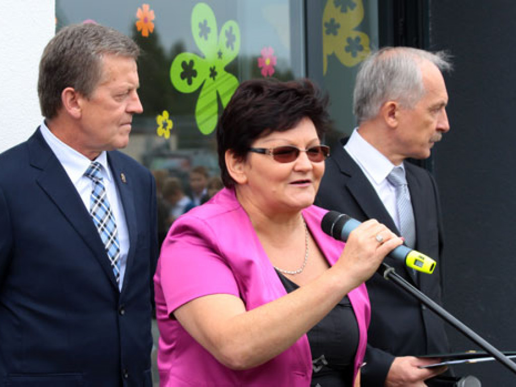 Chotomów: Poświęcili i otworzyli CEKS. Nie obyło się bez zgrzytów