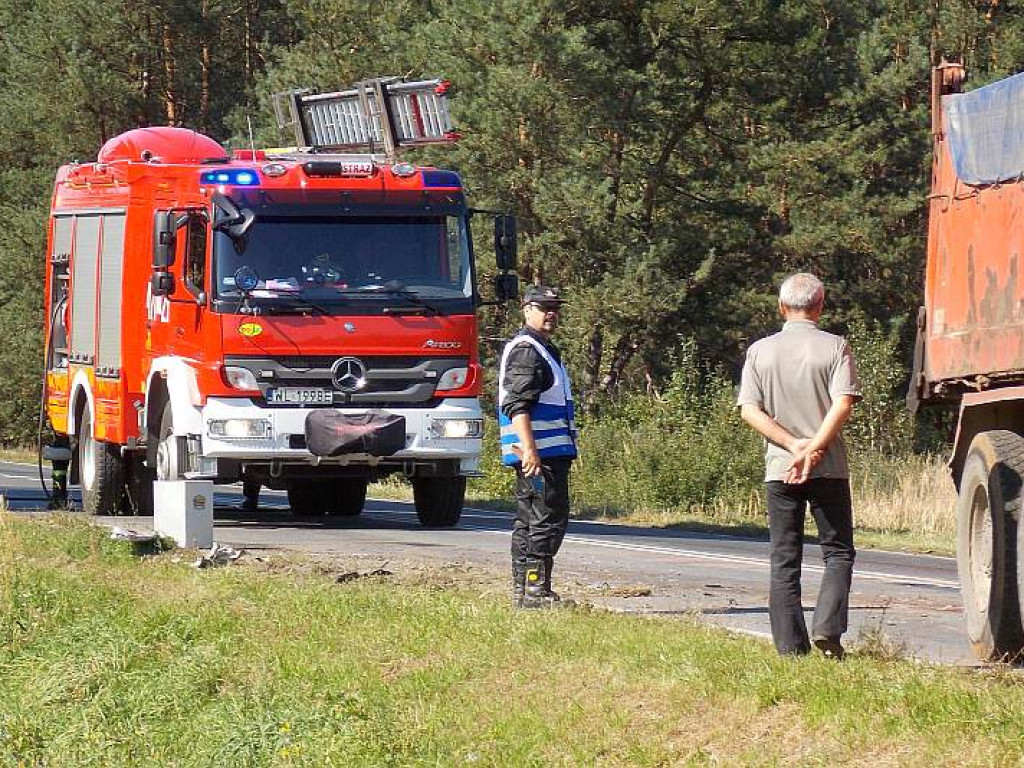 Łajski: Bus zderzył się z wywrotką