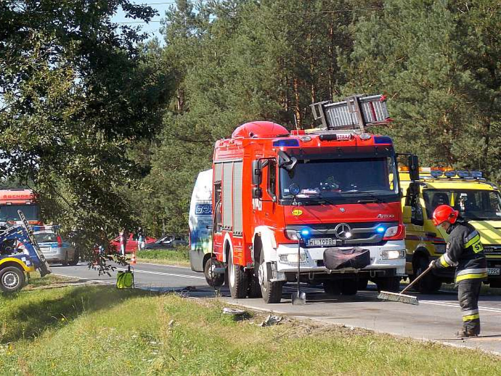 Łajski: Bus zderzył się z wywrotką