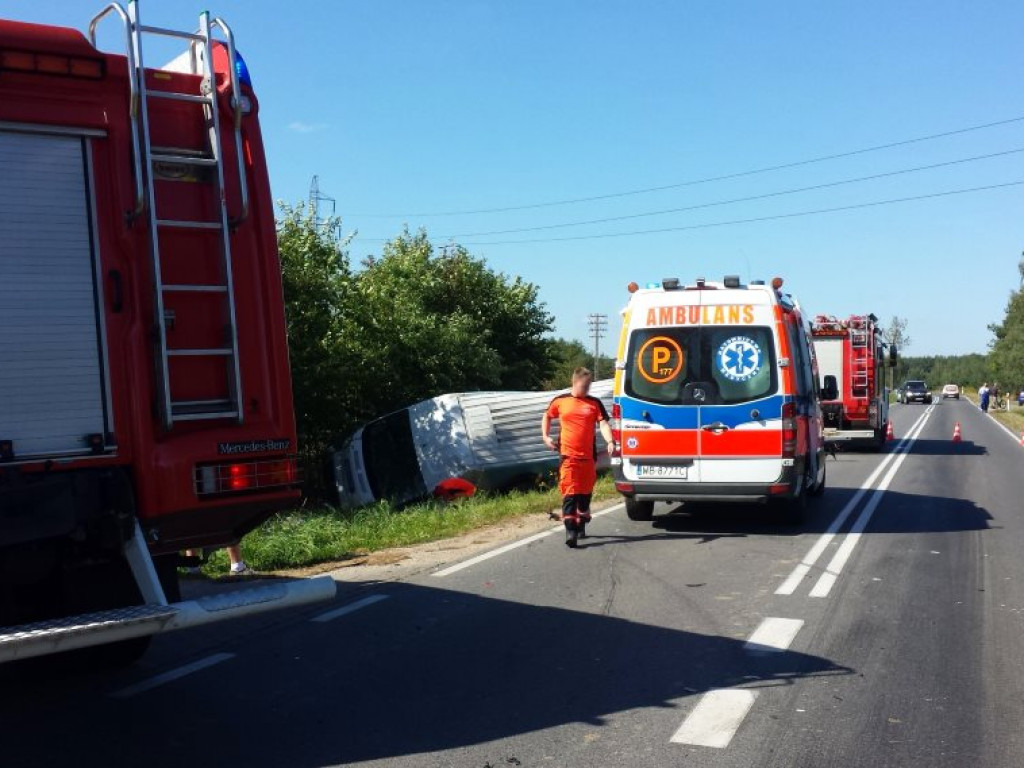 Łajski: Bus zderzył się z wywrotką