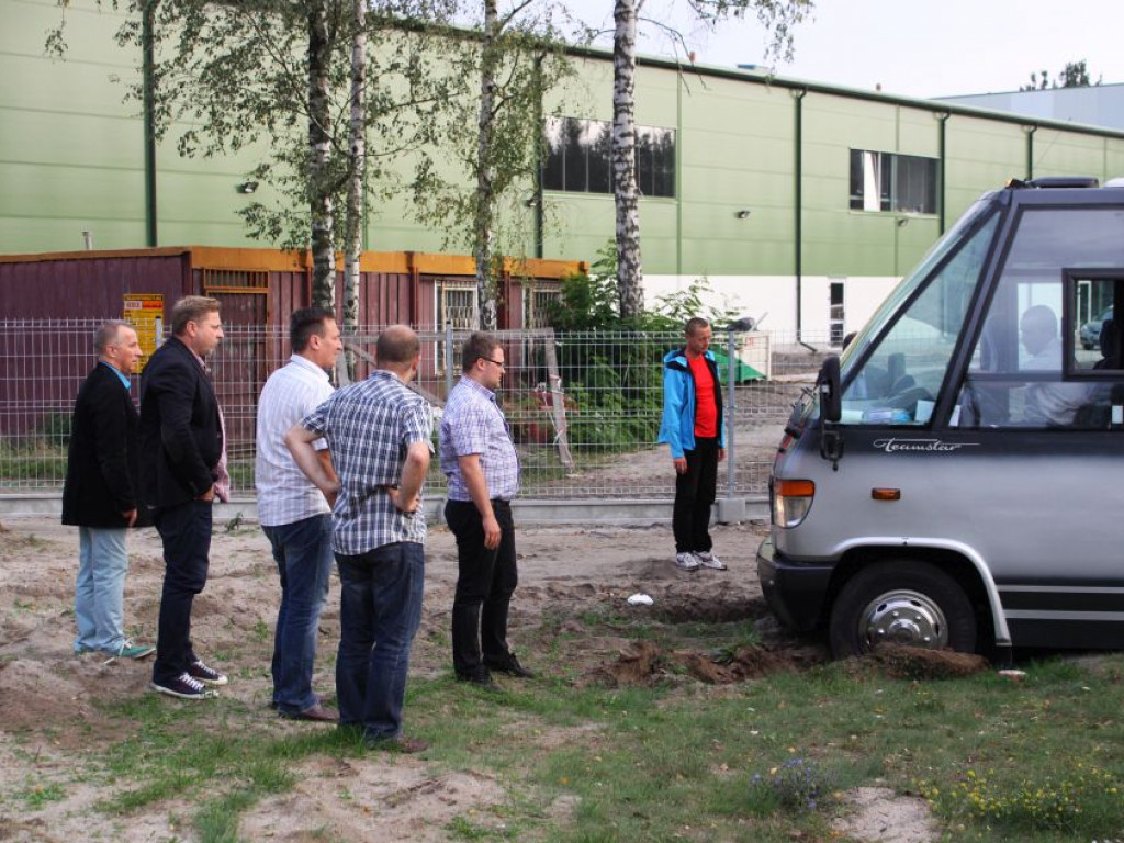 Legionowo: Wyjazdowa Komisja Rozwoju Rady Miasta... utknęła w piasku (wideo)