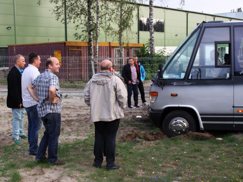 Legionowo: Wyjazdowa Komisja Rozwoju Rady Miasta... utknęła w piasku (wideo)