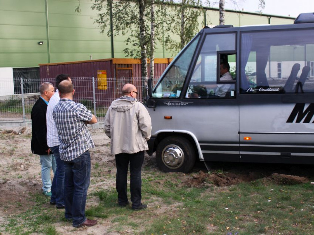 Legionowo: Wyjazdowa Komisja Rozwoju Rady Miasta... utknęła w piasku (wideo)