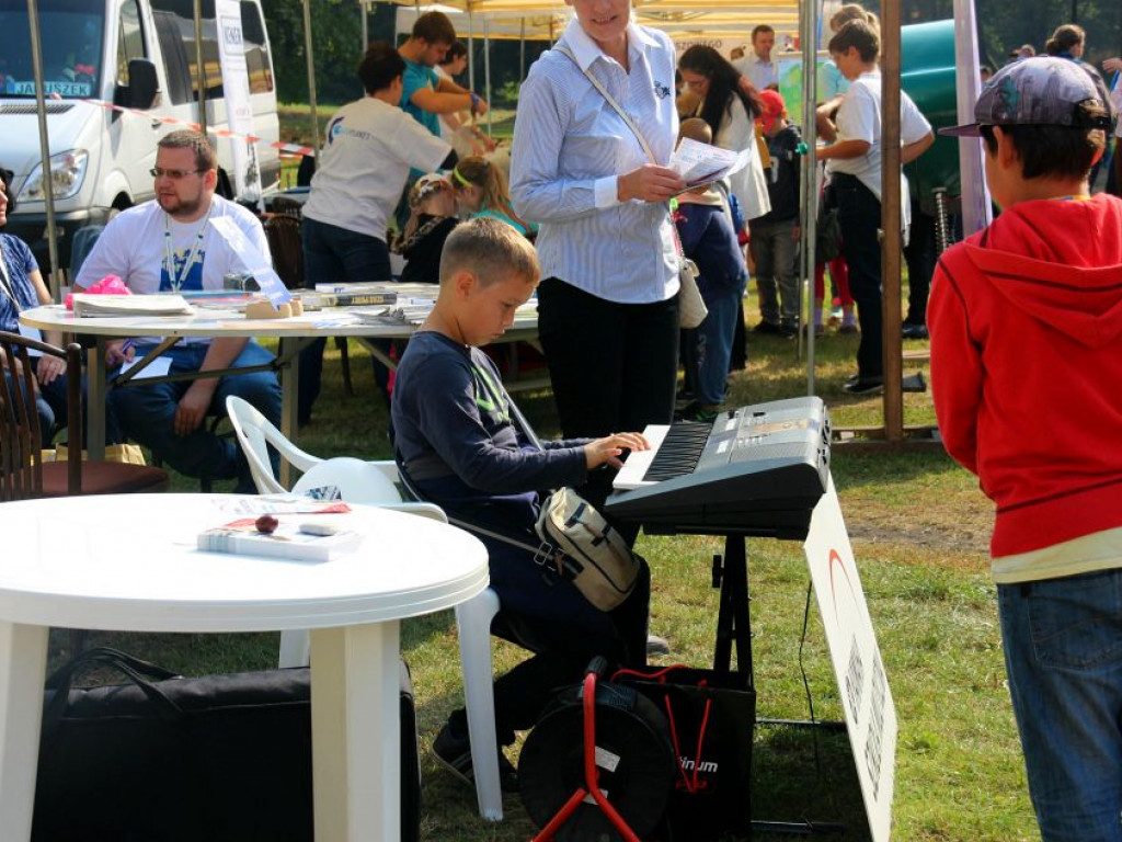 Jabłonna: Poznawali tajniki nauki i świetnie się bawili (galeria)