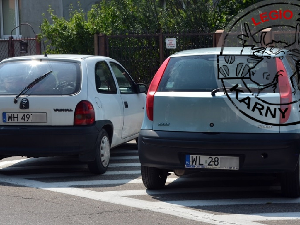 Legionowo: Parkowanie na ul. Kopernika
