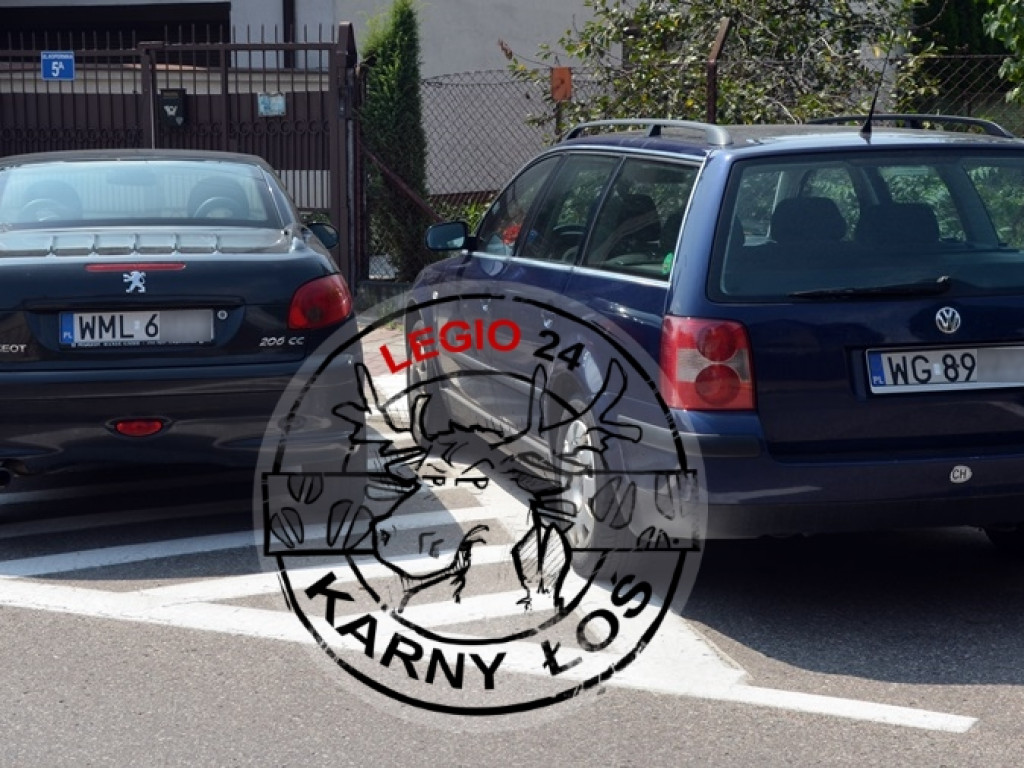 Legionowo: Parkowanie na ul. Kopernika