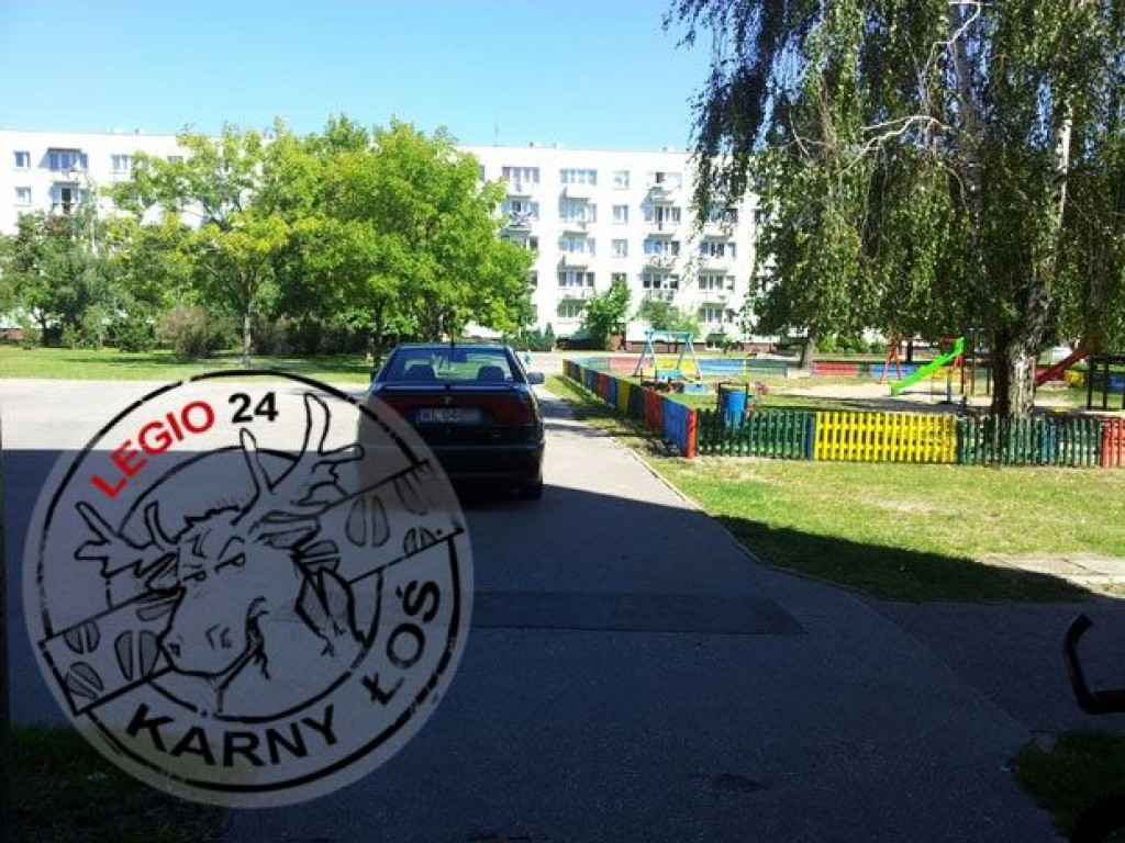 Legionowo: Parkowanie na os. Jagiellońska