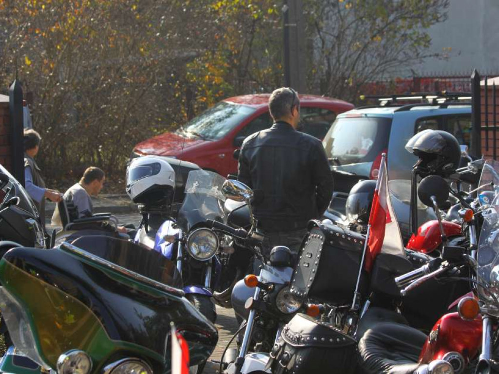 Legionowo: Widowiskowo zamknęli sezon motocyklowy (galeria)