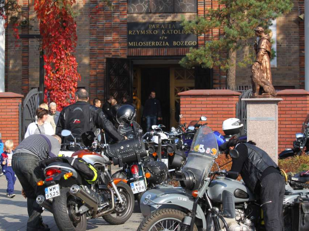 Legionowo: Widowiskowo zamknęli sezon motocyklowy (galeria)