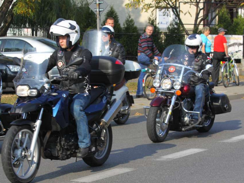 Legionowo: Widowiskowo zamknęli sezon motocyklowy (galeria)