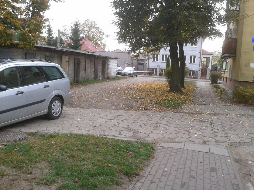 Nowy Dwór Maz.: Przy śmietniku znaleziono zwłoki mężczyzny