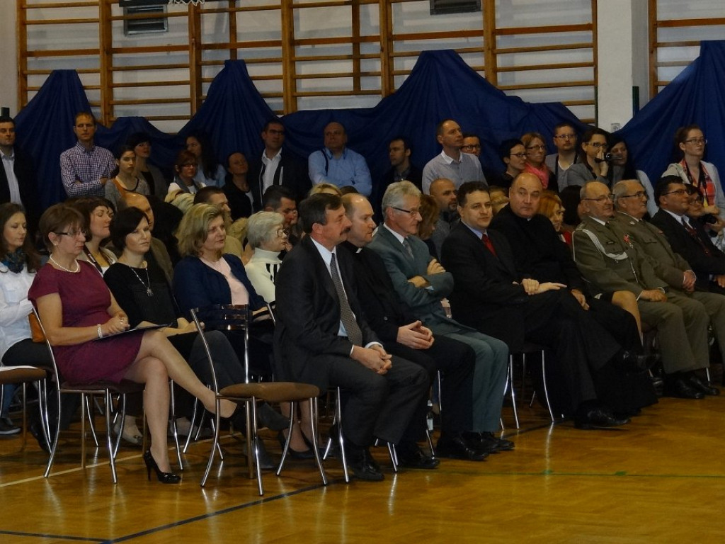Uroczystość ślubowania klas pierwszych i Święto Patrona Szkoły Podstawowej nr 8