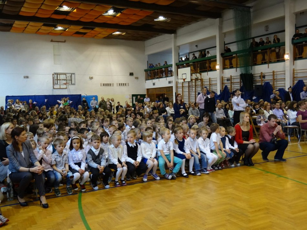Uroczystość ślubowania klas pierwszych i Święto Patrona Szkoły Podstawowej nr 8