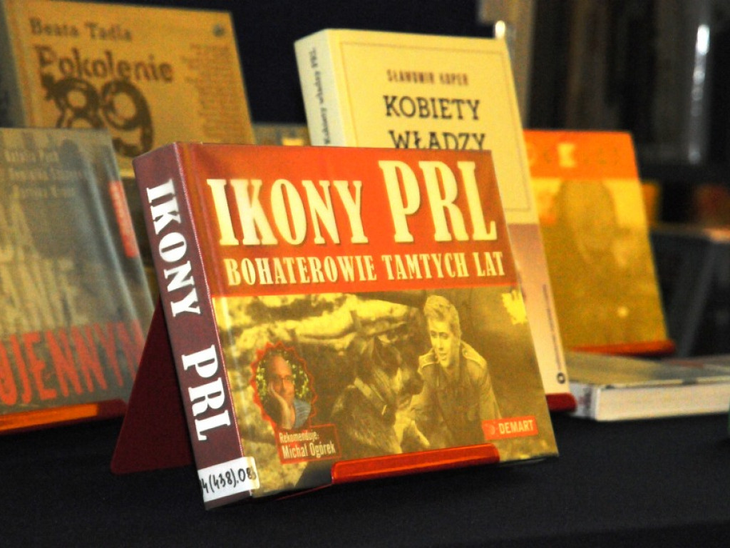 Sentymentalna podróż w czasy PRL-u z LO im. Konopnickiej