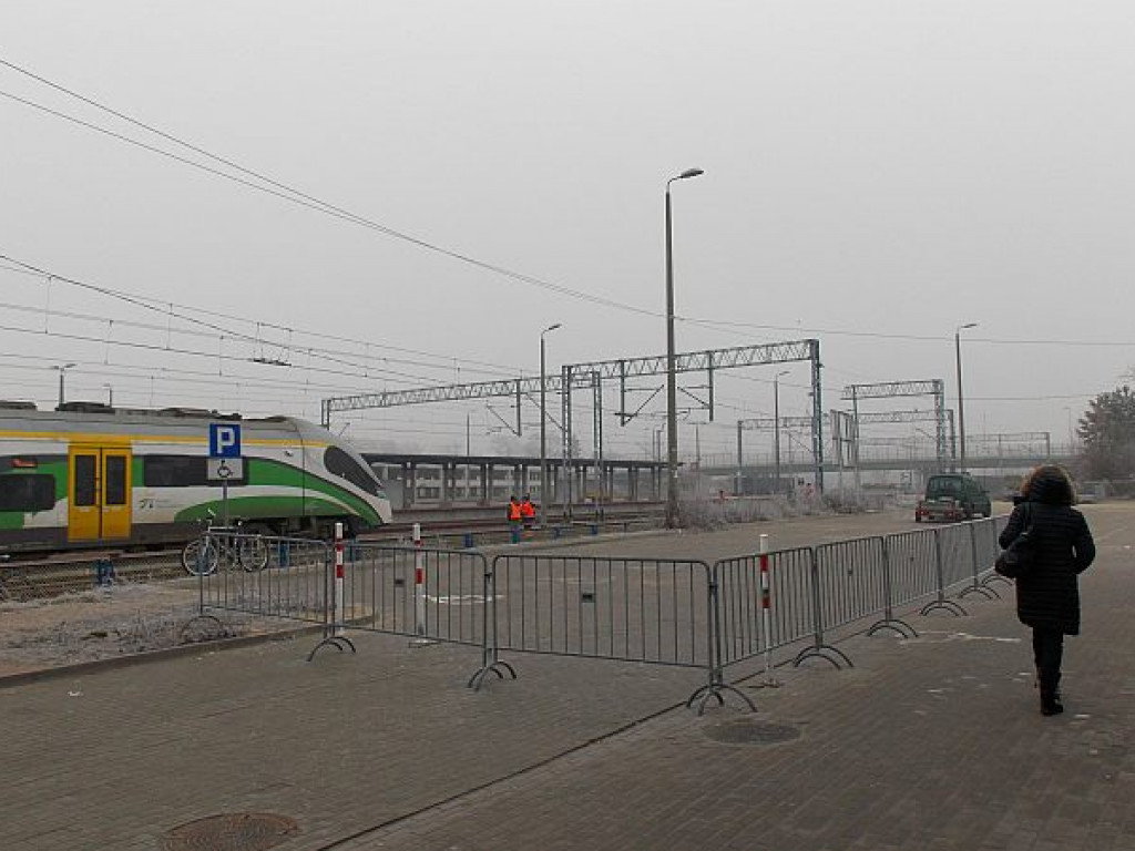 Legionowo: Można parkować przy stacji PKP