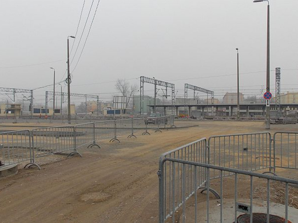 Legionowo: Można parkować przy stacji PKP