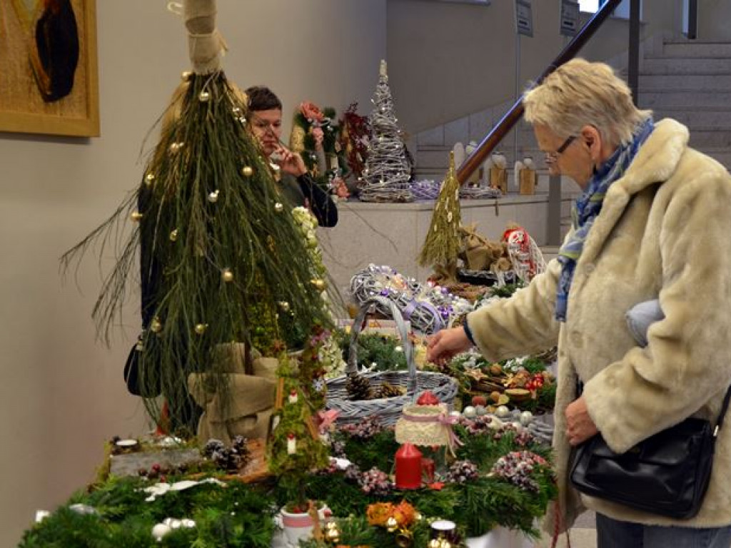 Legionowo: Świąteczny kiermasz w Ratuszu