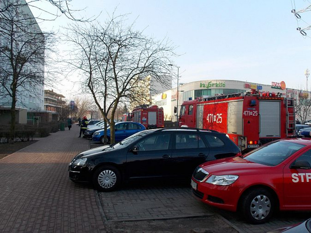Legionowo: Mężczyzna zabarykadował się w mieszkaniu. Duża akcja policji