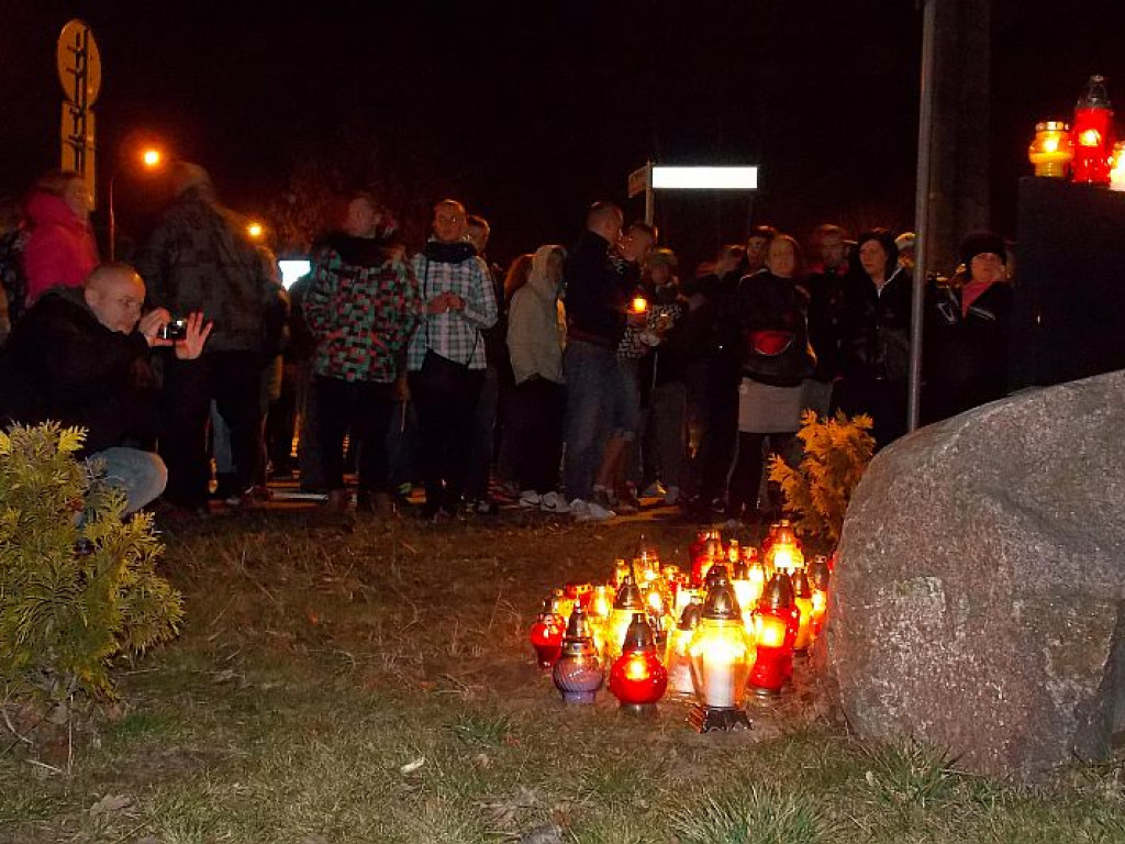 Legionowo: Wieczorne zamieszki pod gmachem policji