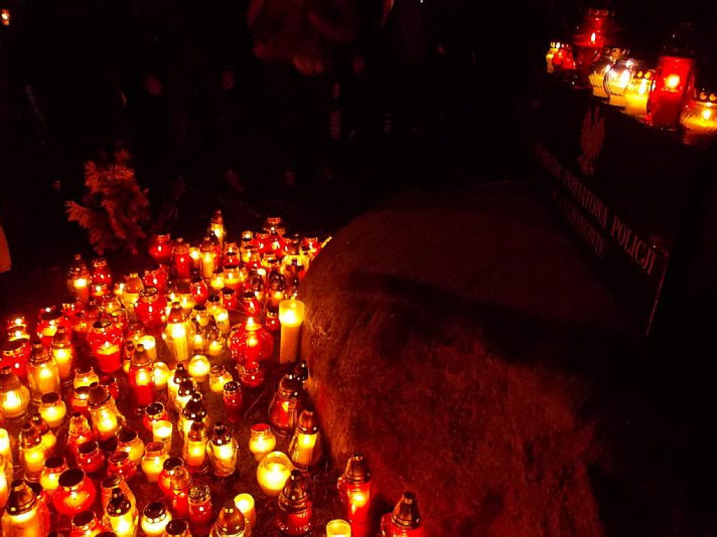 Legionowo: Wieczorne zamieszki pod gmachem policji